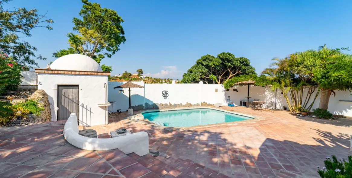 Sale of finca - cortijo in Almayate 33