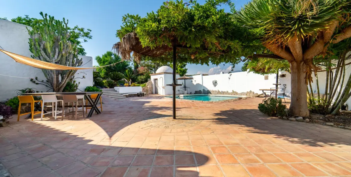 Sale of finca - cortijo in Almayate 35