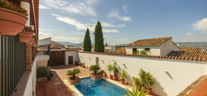 Venta de hostal en Pizarra 0