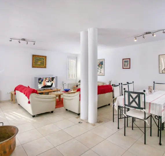 Venta de hostal en Pizarra