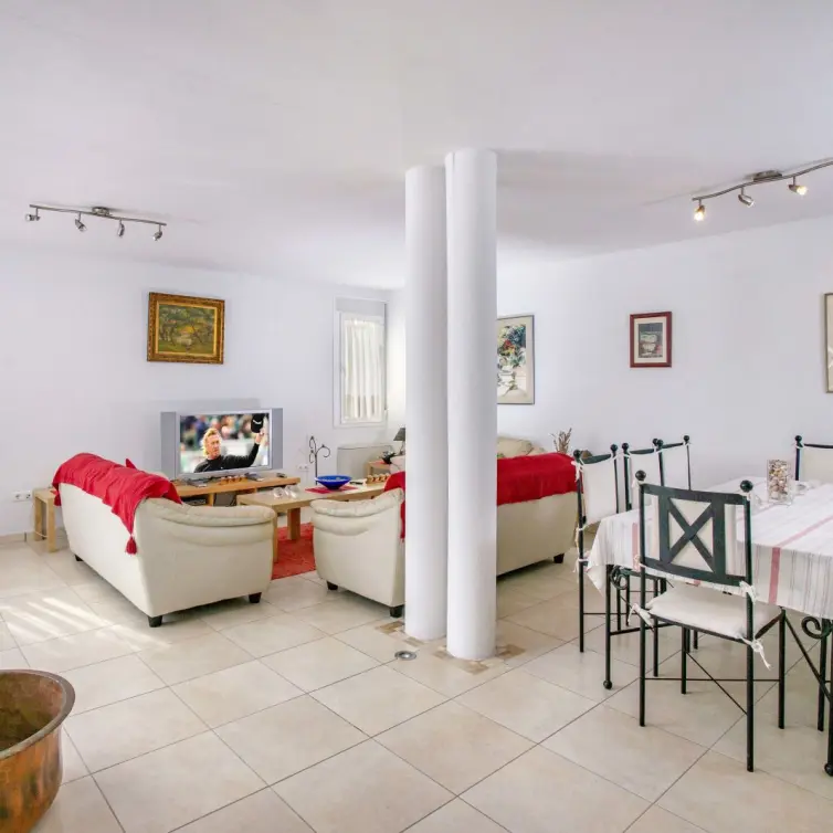 Venta de hostal en Pizarra