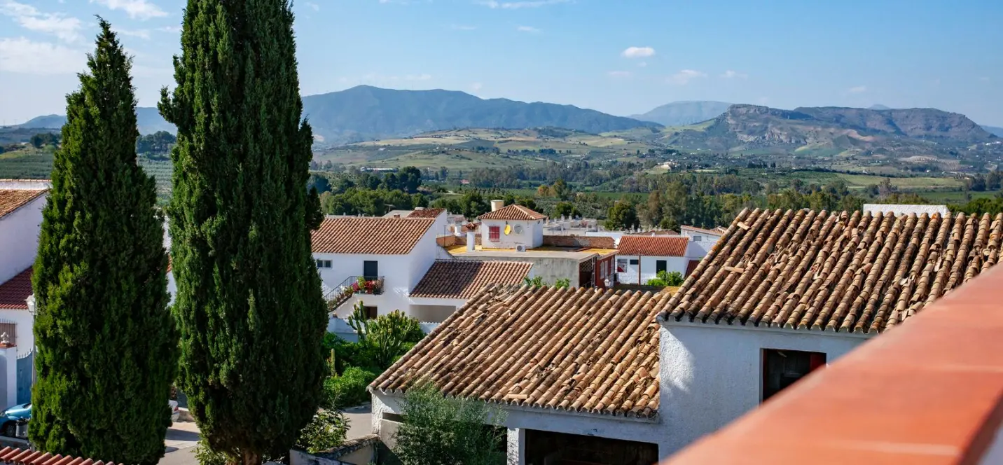 Venta de hostal en Pizarra 4