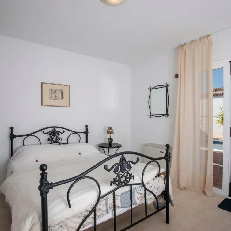 Venta de hostal en Pizarra