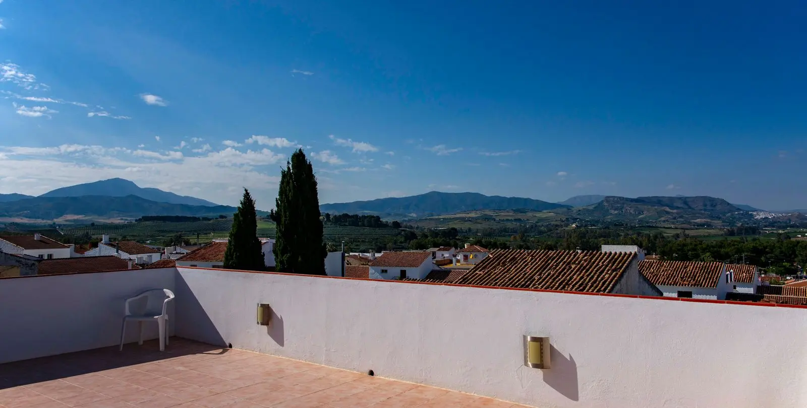 Sale of hostel in Pizarra 11