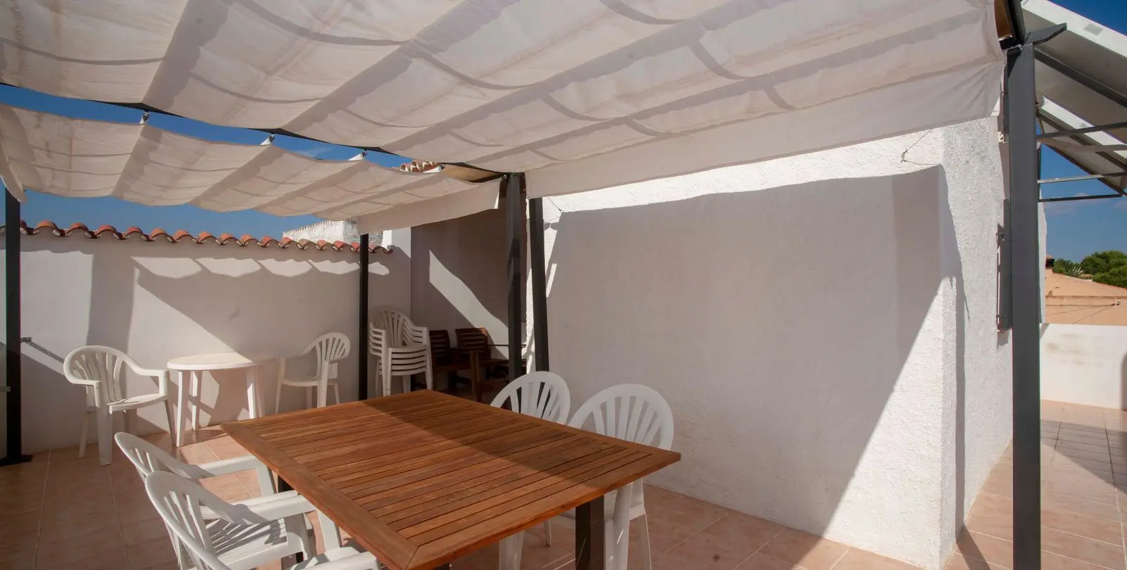 Sale of hostel in Pizarra 27