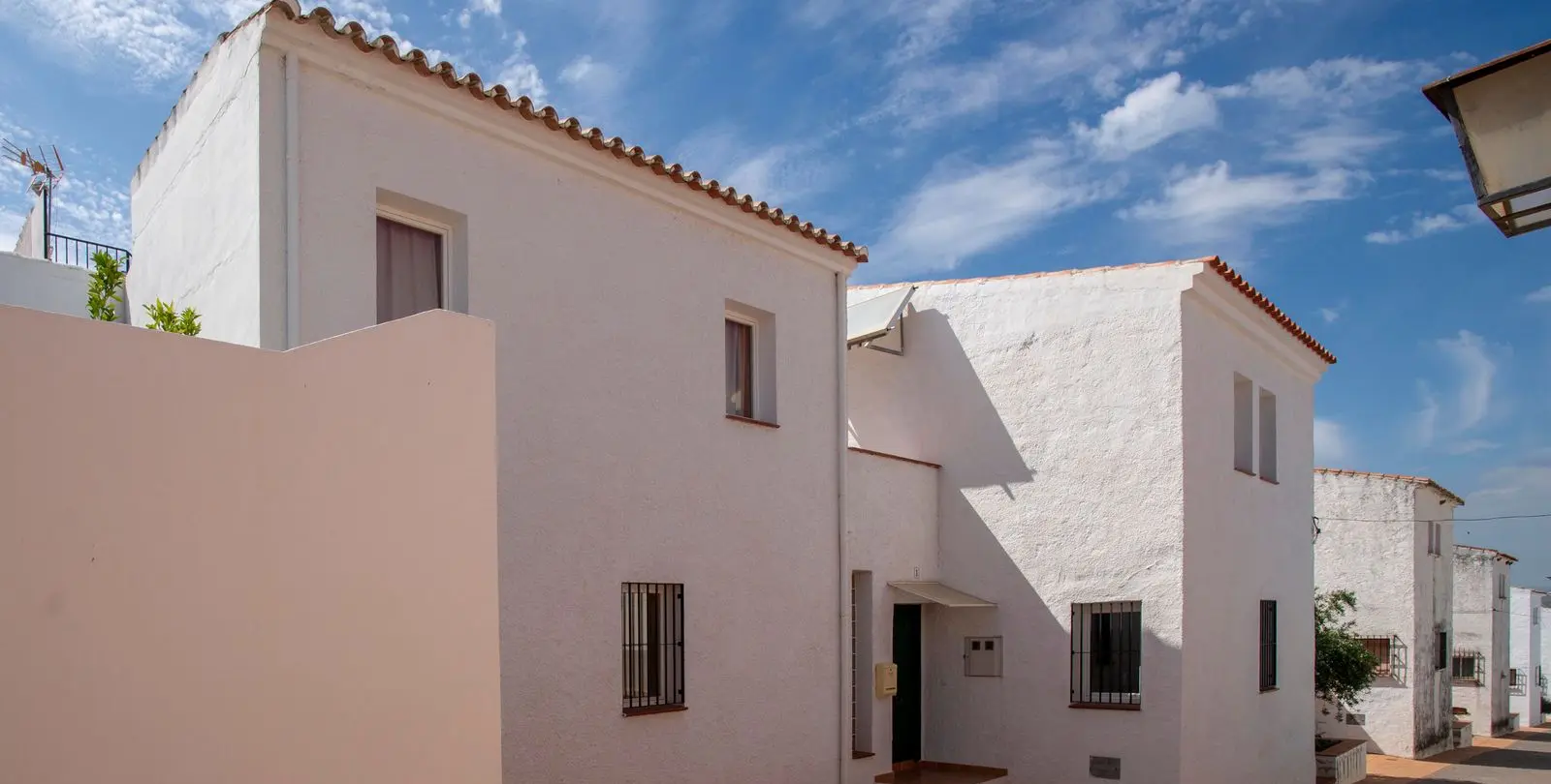 Sale of hostel in Pizarra 40