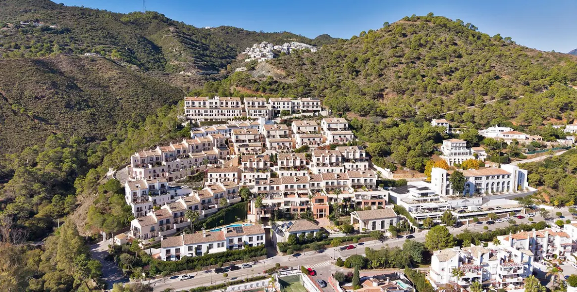 Sale of townhouse in Benahavís (district Benahavís) 1