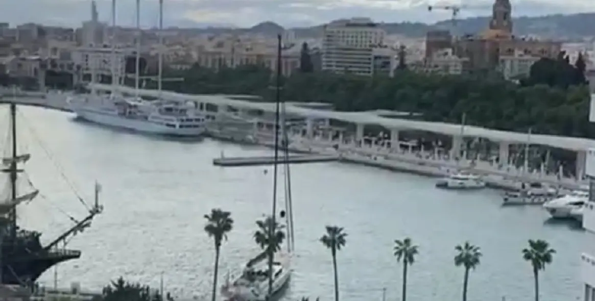 Продажа апартаментов на среднем этаже в Málaga Centro 1
