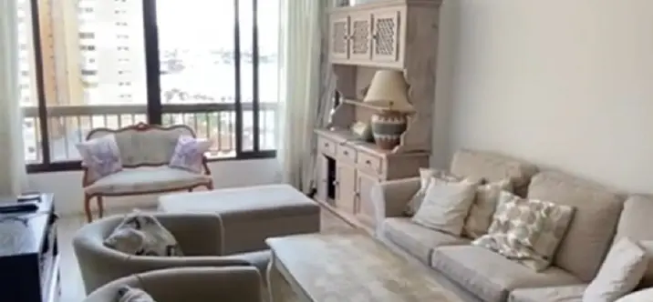Venta de apartamento en planta media en Málaga Centro 1