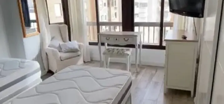 Venta de apartamento en planta media en Málaga Centro 2