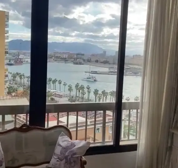 Venta de apartamento en planta media en Málaga Centro