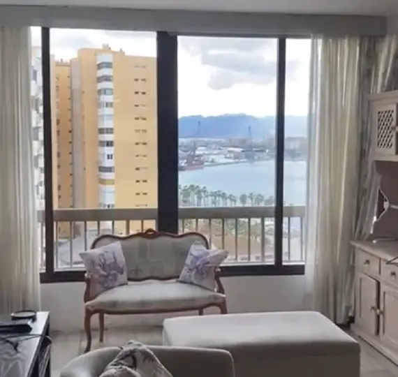 Venta de apartamento en planta media en Málaga Centro