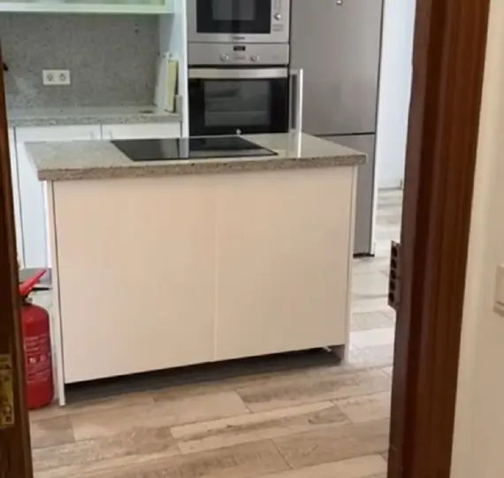 Venta de apartamento en planta media en Málaga Centro