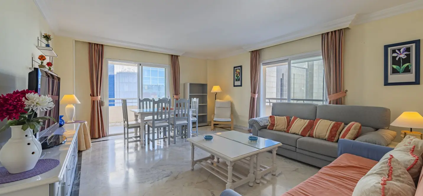 Продажа апартаментов на среднем этаже в Puerto Banús 2