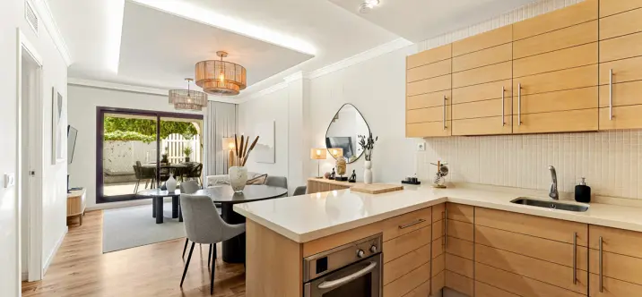 Продажа апартаментов на среднем этаже в San Pedro de Alcántara 1