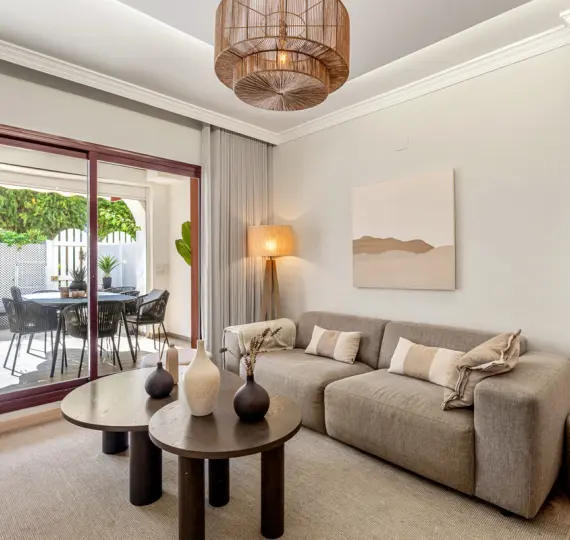 Продажа апартаментов на среднем этаже в San Pedro de Alcántara