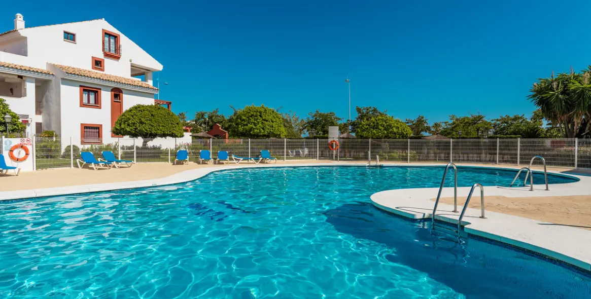 Продажа апартаментов на среднем этаже в San Pedro de Alcántara 17