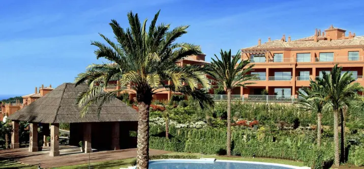 Продажа апартаментов на первом этаже в Benahavís 0