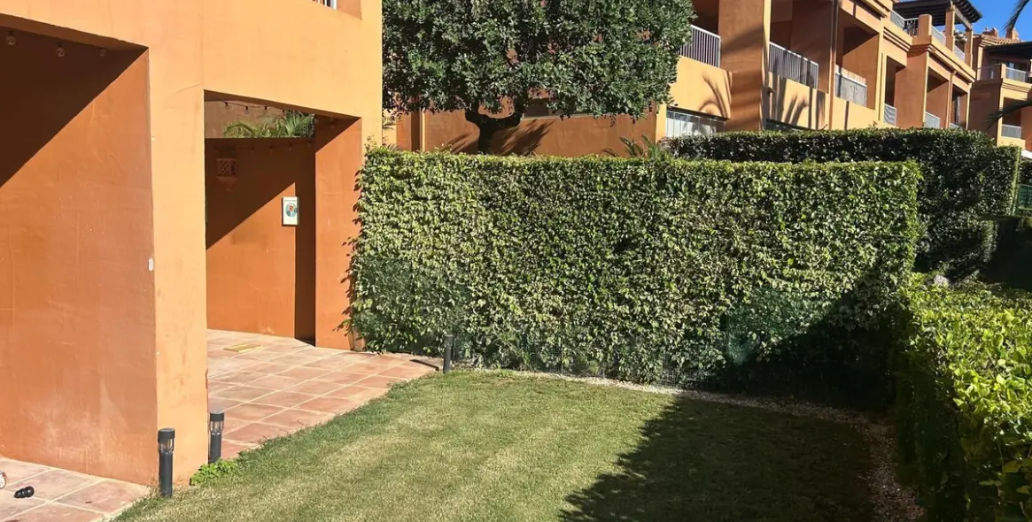 Продажа апартаментов на первом этаже в Benahavís 5