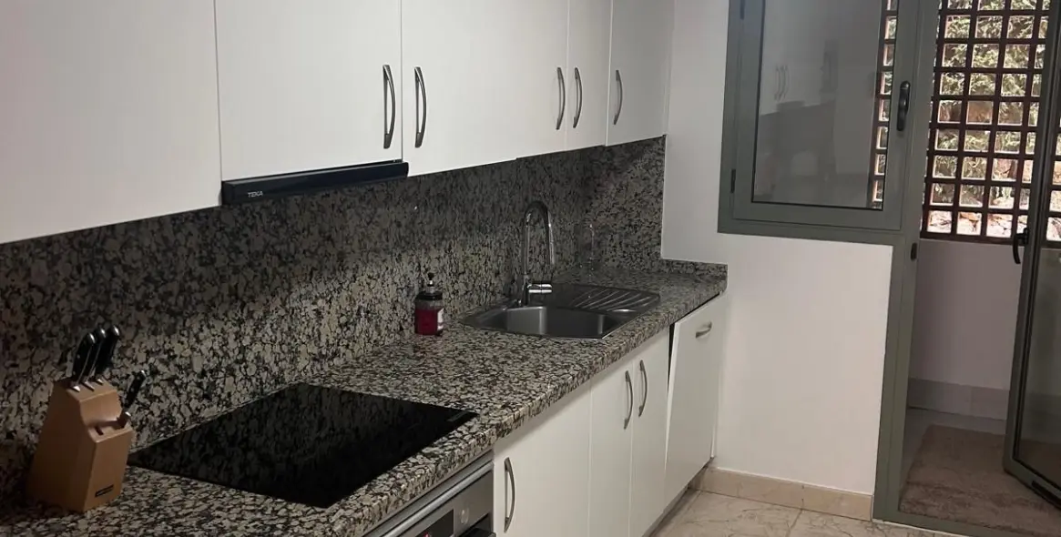 Продажа апартаментов на первом этаже в Benahavís 11