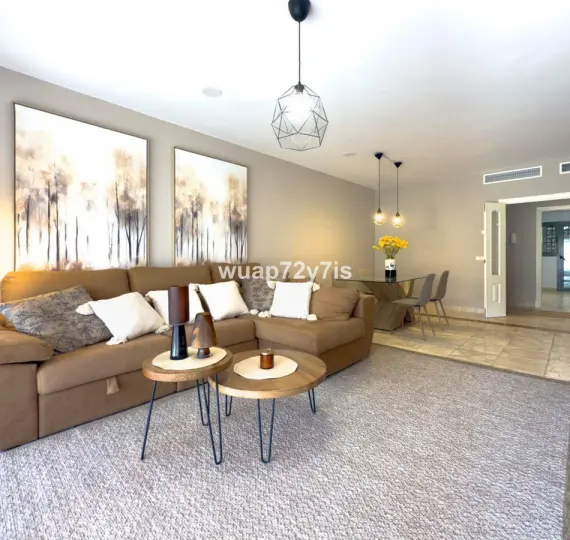 Продажа апартаментов на первом этаже в Estepona