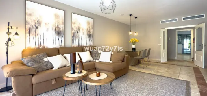 Продажа апартаментов на первом этаже в Estepona 3