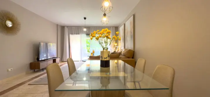 Продажа апартаментов на первом этаже в Estepona 4