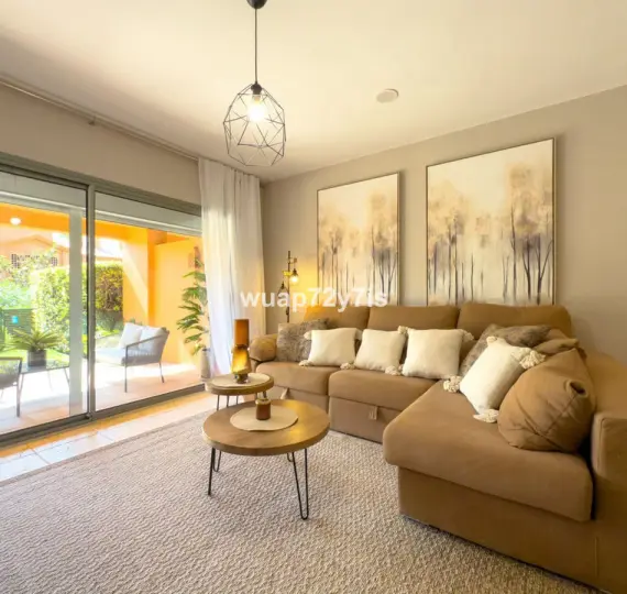 Продажа апартаментов на первом этаже в Estepona