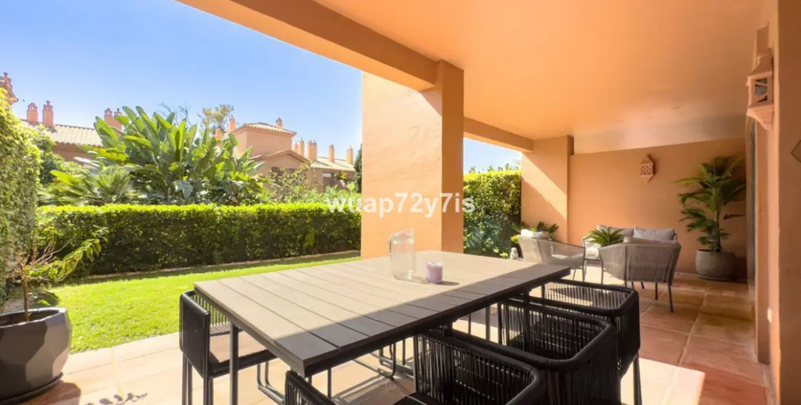 Продажа апартаментов на первом этаже в Estepona 10