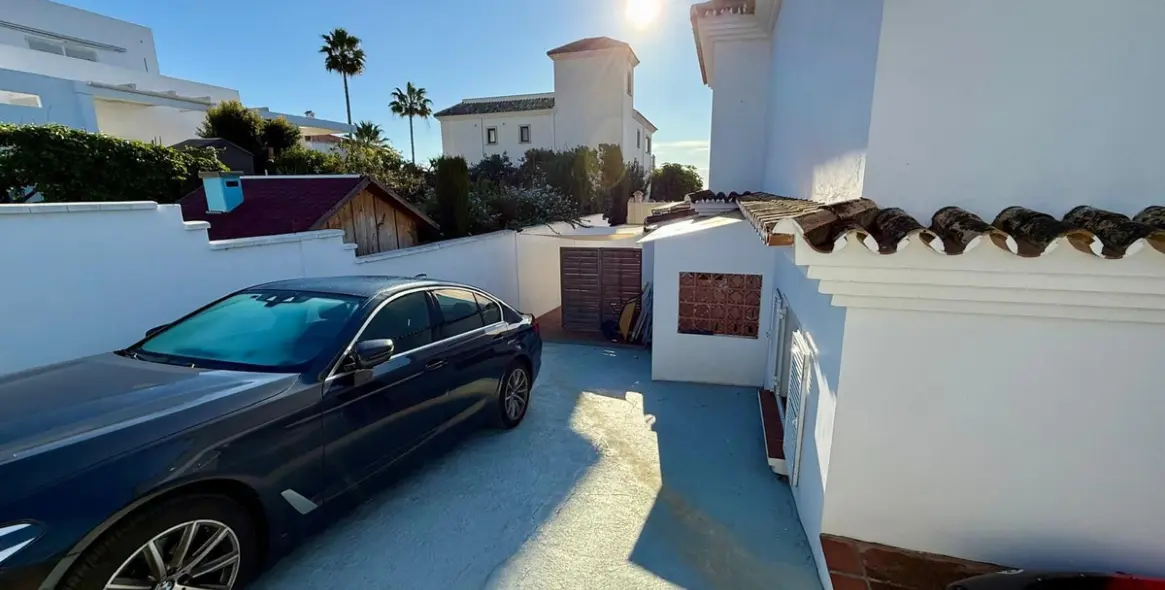 Продажа  отдельно стоящей виллы в Torreguadiaro 4