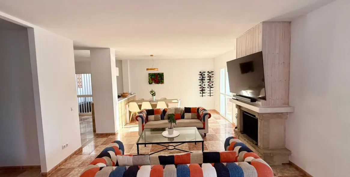 Продажа  отдельно стоящей виллы в Torreguadiaro 6