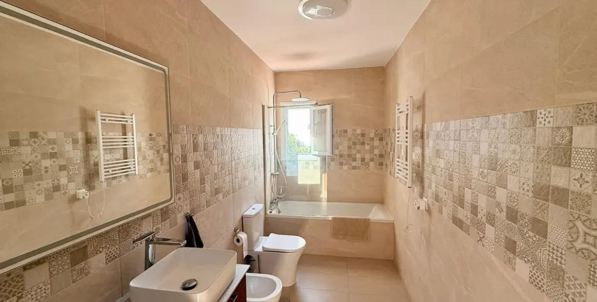 Продажа  отдельно стоящей виллы в Torreguadiaro 13