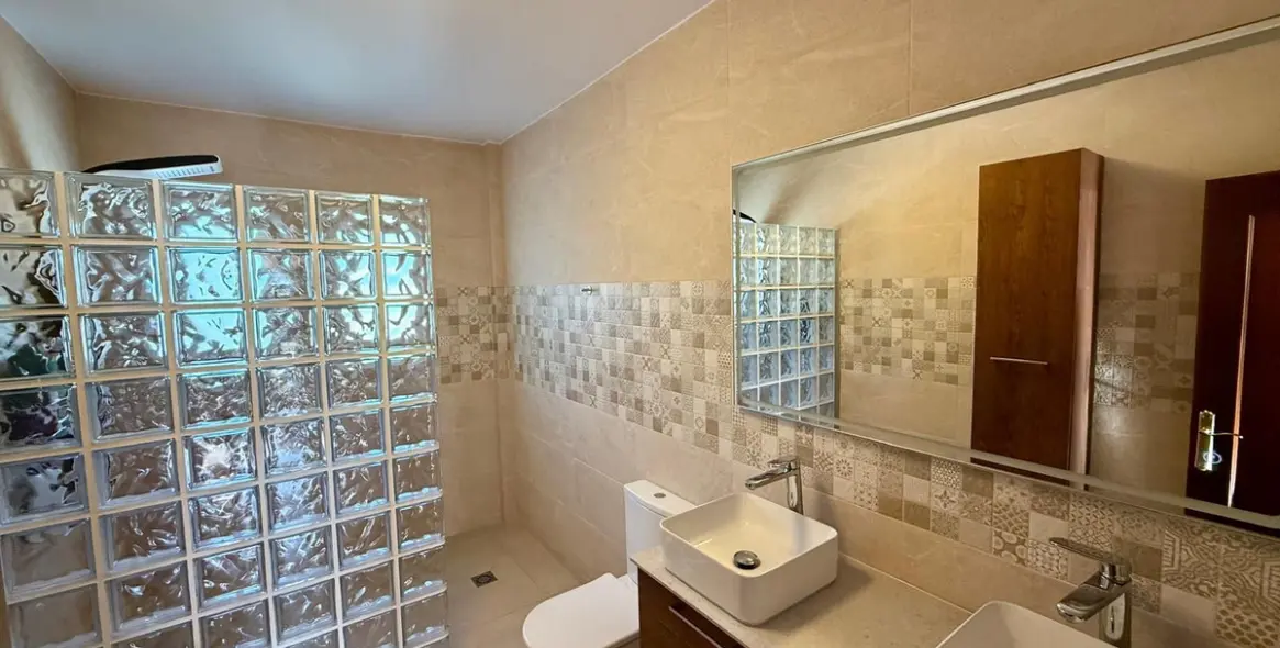 Продажа  отдельно стоящей виллы в Torreguadiaro 17