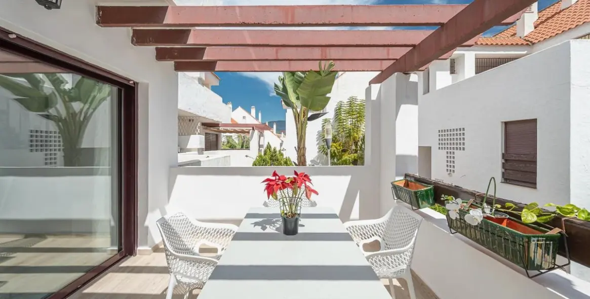 Продажа апартаментов на первом этаже в Nueva Andalucía 3