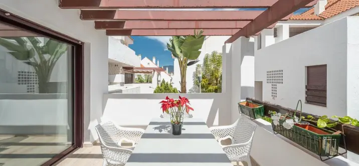 Продажа апартаментов на первом этаже в Nueva Andalucía 2