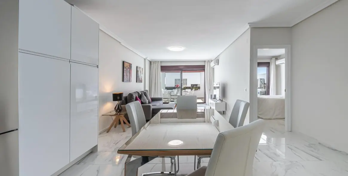 Продажа апартаментов на первом этаже в Nueva Andalucía 7