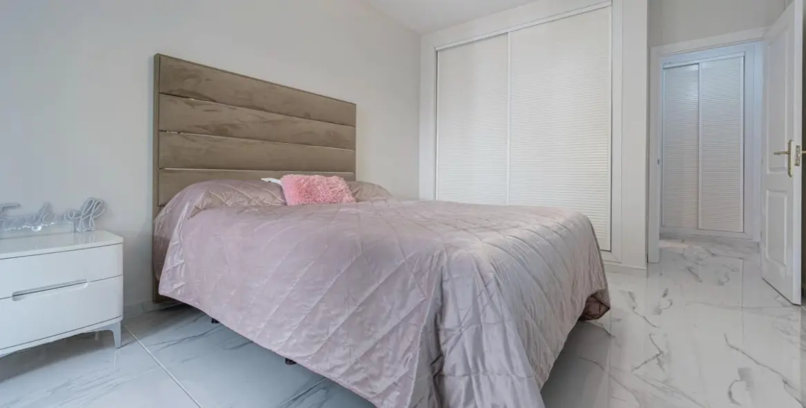 Продажа апартаментов на первом этаже в Nueva Andalucía 18