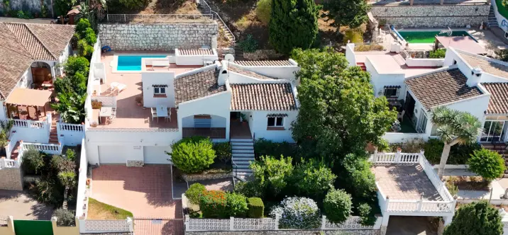 Продажа  отдельно стоящей виллы в Cerros del Aguila 0