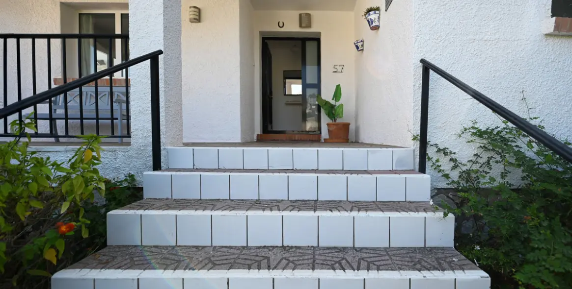 Sale of detached villa in Cerros del Aguila 6