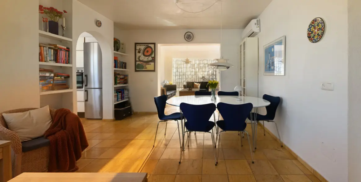 Sale of detached villa in Cerros del Aguila 8