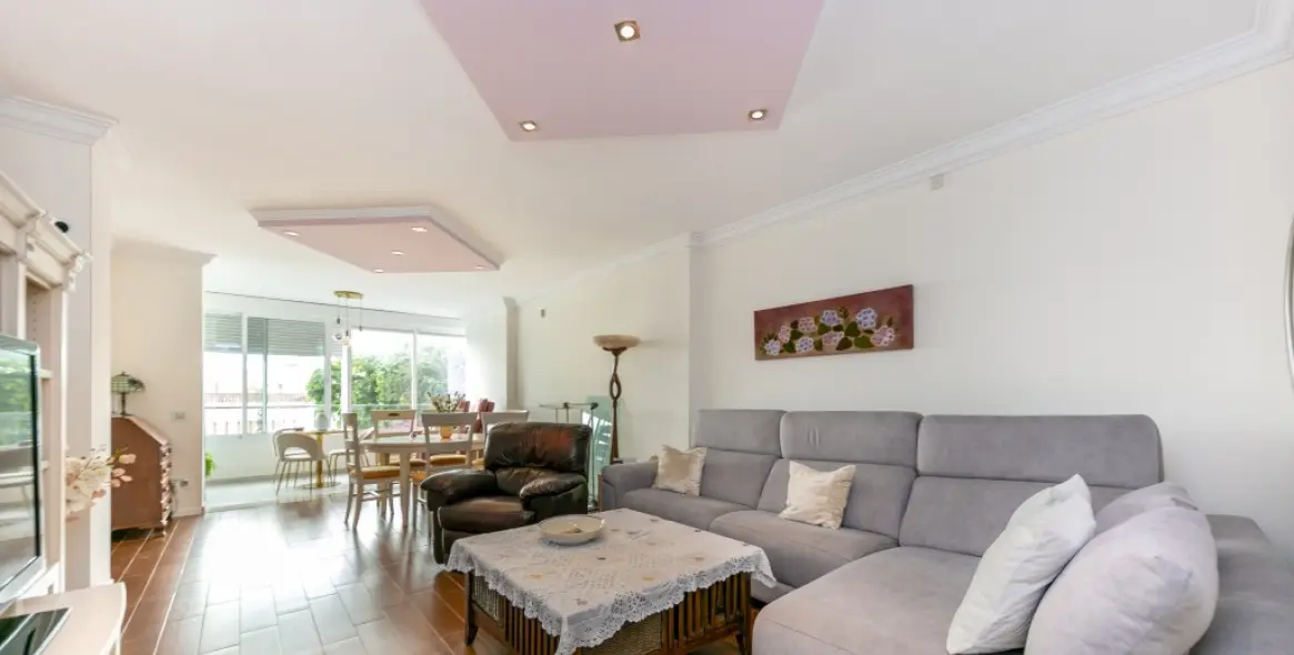 Sale of middle floor apartment in Mijas Costa 1