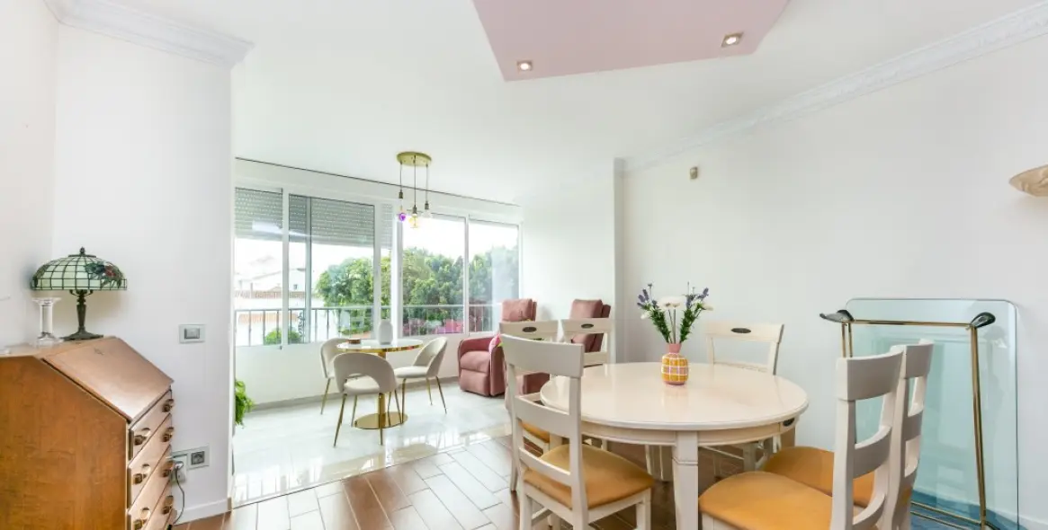 Sale of middle floor apartment in Mijas Costa 3