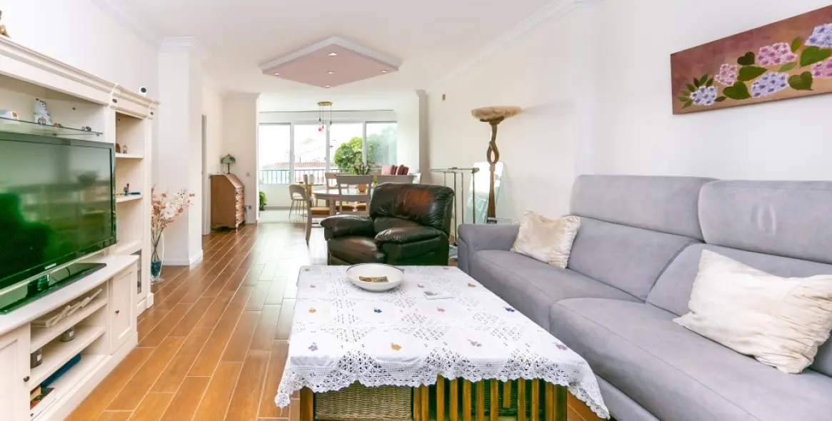 Sale of middle floor apartment in Mijas Costa 7