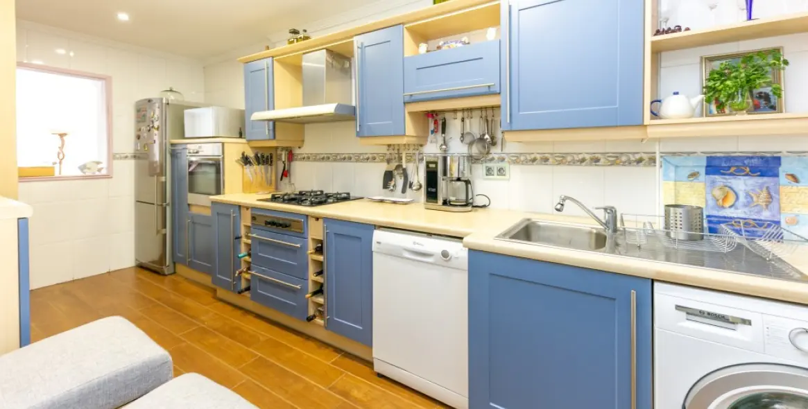 Sale of middle floor apartment in Mijas Costa 9