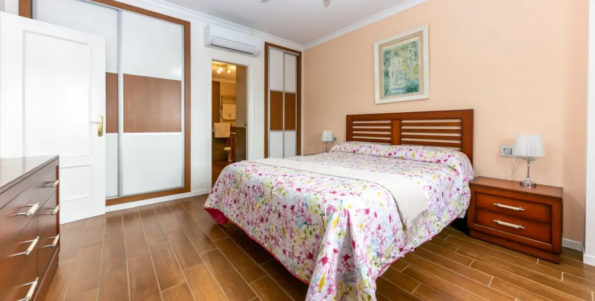 Sale of middle floor apartment in Mijas Costa 13