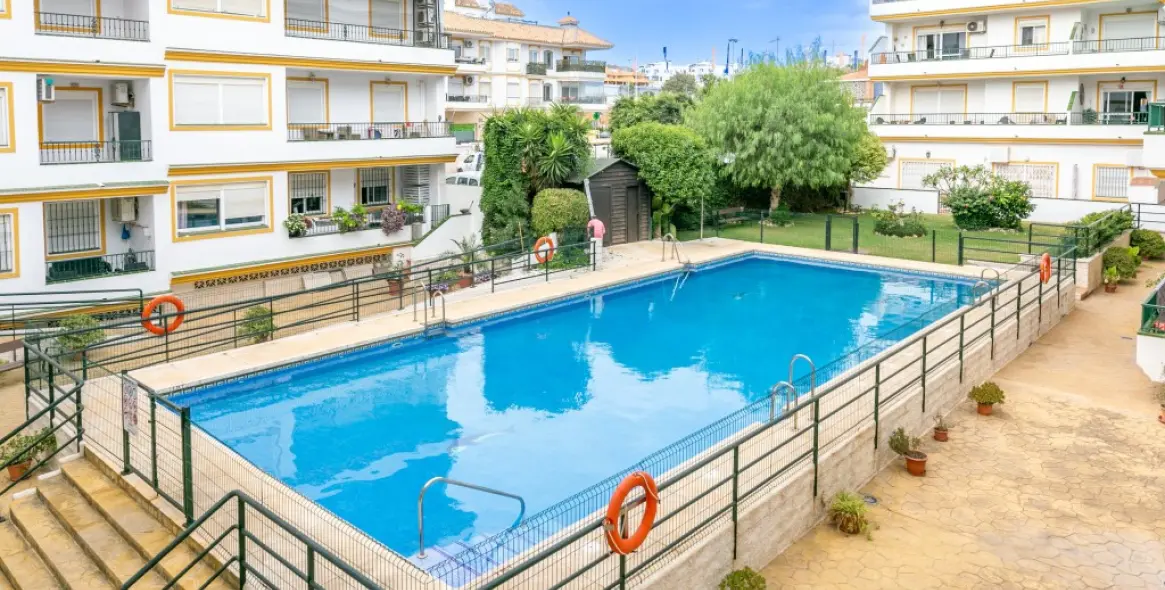 Sale of middle floor apartment in Mijas Costa 21
