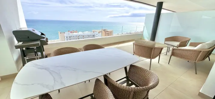 Продажа апартаментов на среднем этаже в Carvajal 2