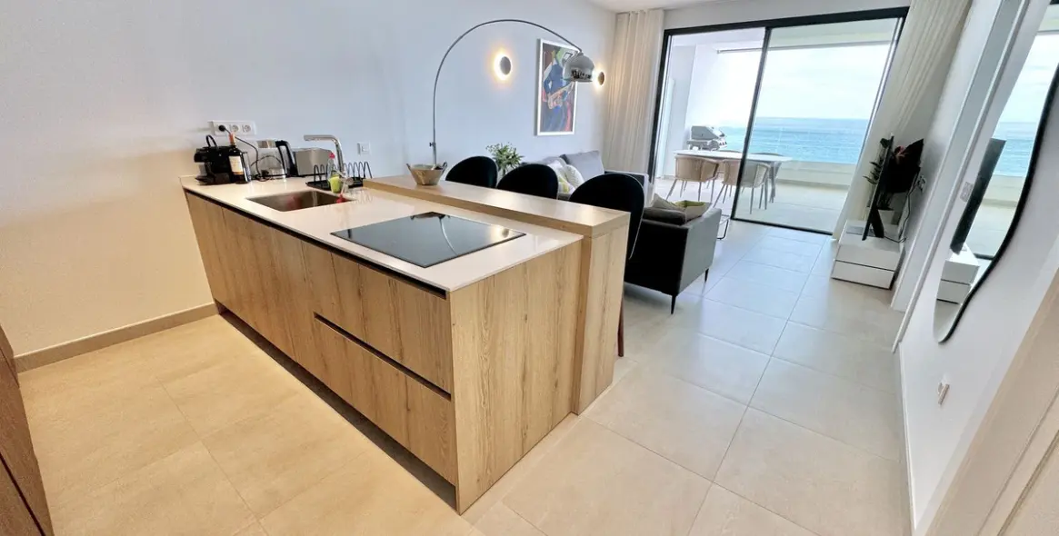 Продажа апартаментов на среднем этаже в Carvajal 9