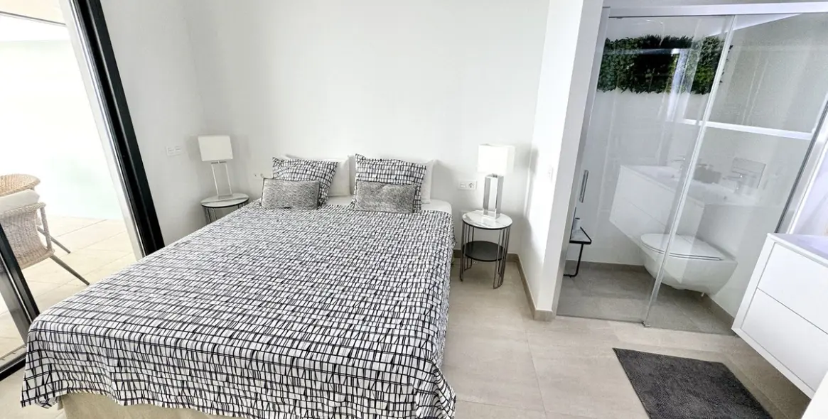 Продажа апартаментов на среднем этаже в Carvajal 14