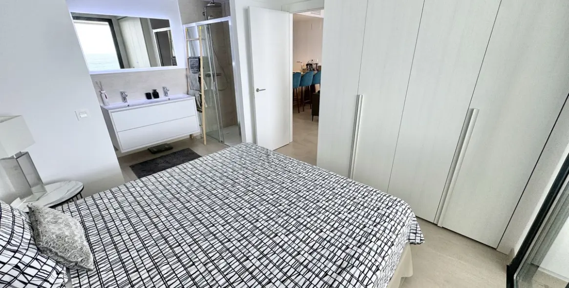 Продажа апартаментов на среднем этаже в Carvajal 16